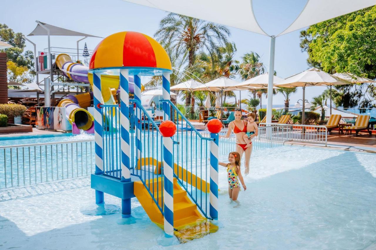 アマタス ビーチ ホテル リマソル リマソール エクステリア 写真 The resort's water park