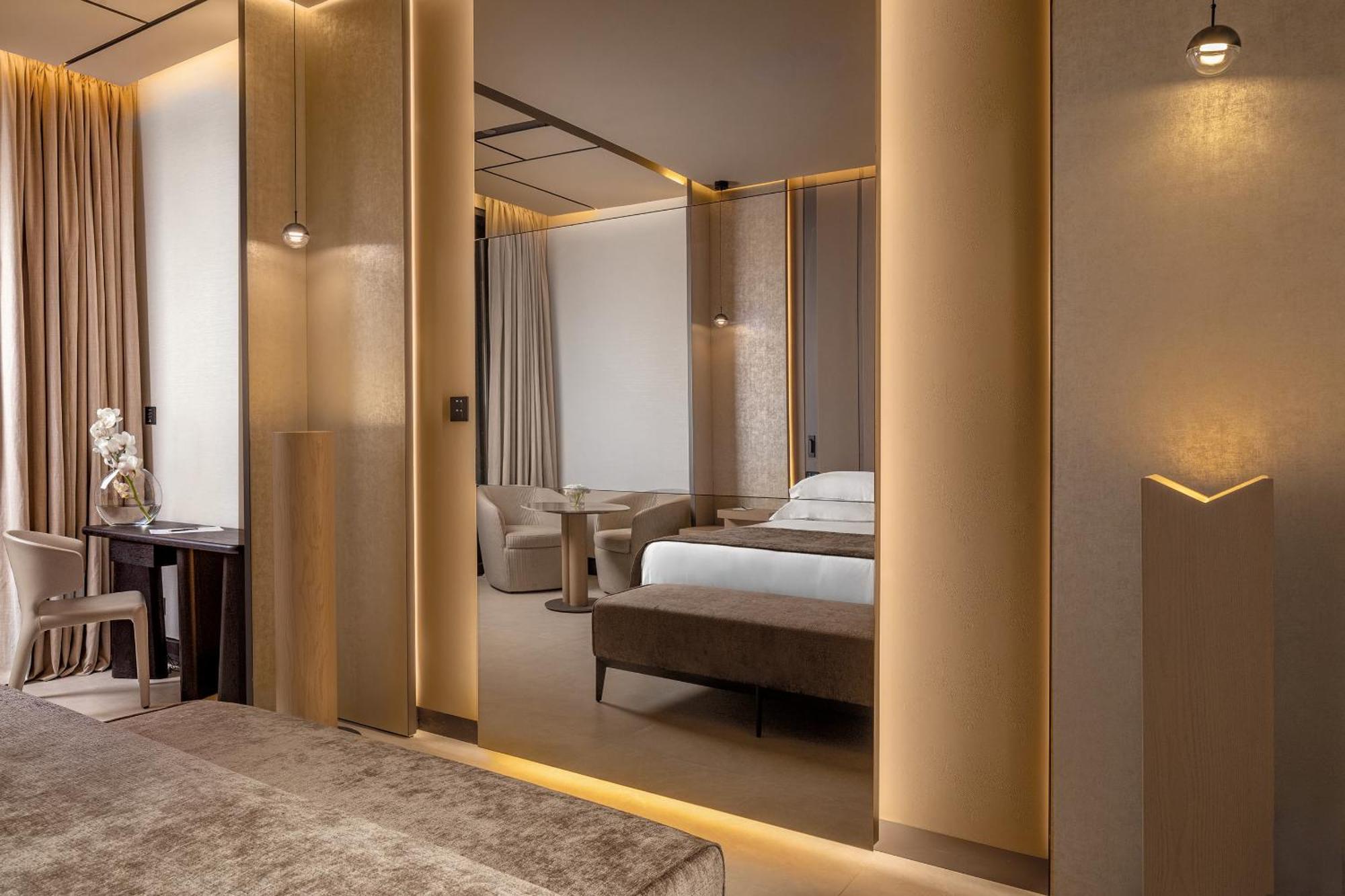 アマタス ビーチ ホテル リマソル リマソール エクステリア 写真 A suite at the Mandarin Oriental, Munich